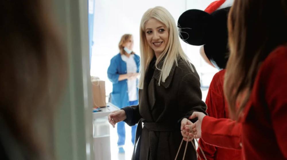 Αννίτα Δημητρίου: Το look που ολοκληρώθηκε με μία ανατρεπτική πρόταση με την υπογραφή του Ralph Lauren